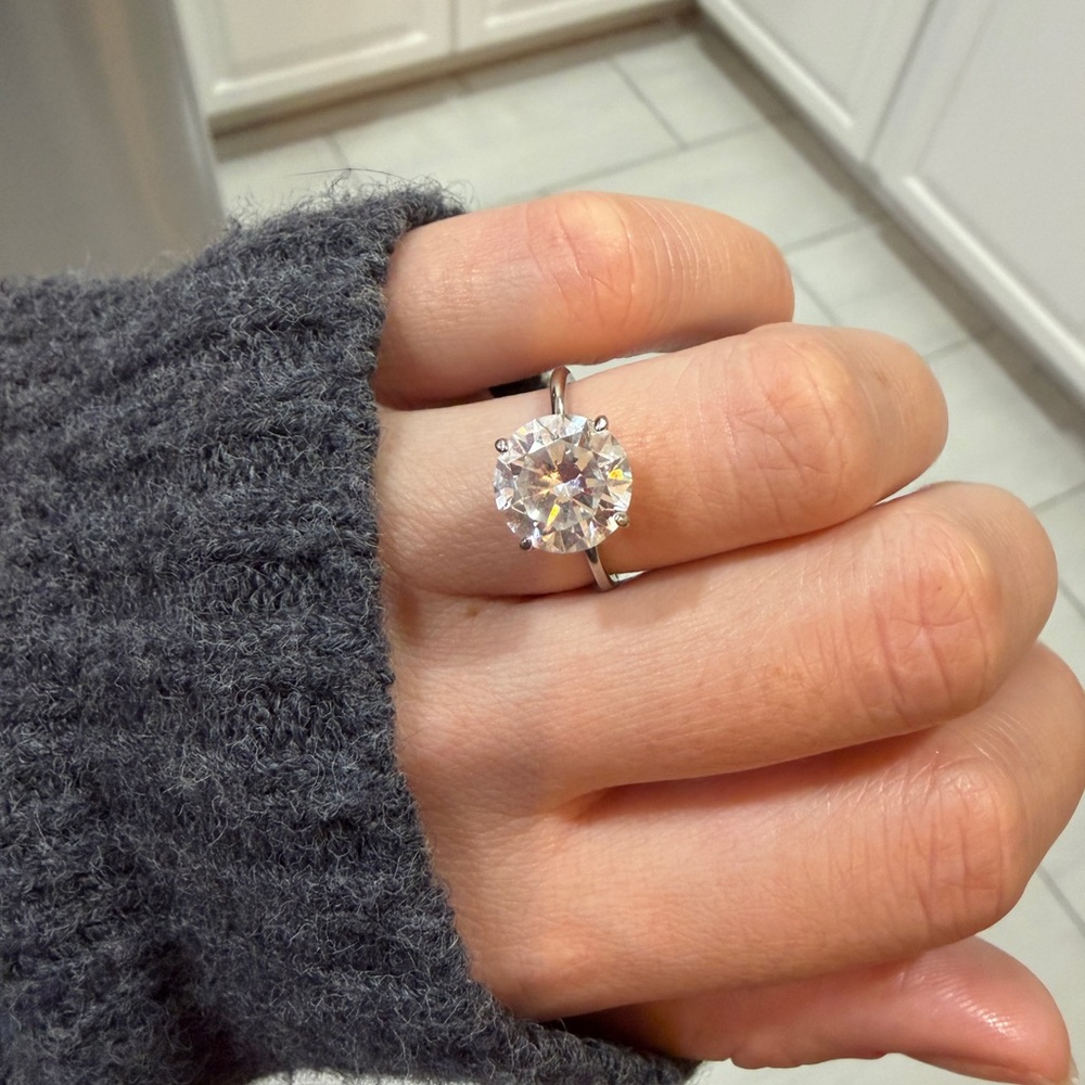 Travel Solitaire Ring